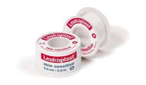 Leukoplast skin sensitive op rol met deksel 2.5cmx2.6m   1st